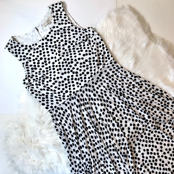 LOFT Dresses & Skirts - LOFT Black and White Dot Knee Length Career Dress